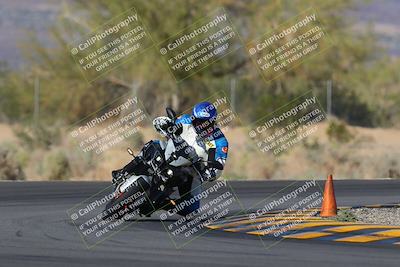 media/Nov-06-2022-SoCal Trackdays (Sun) [[208d2ccc26]]/Turn 6 (145pm)/